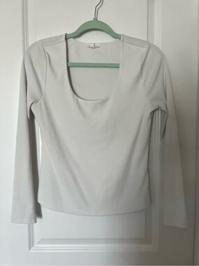 Blu Pepper Medium White Ribbed Basic Long Sleeve Top